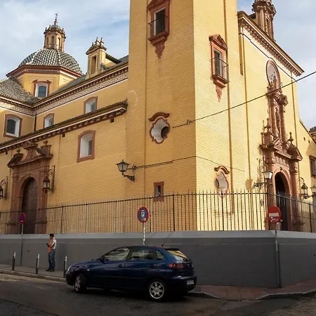 180 Precioso Con Patio San Bernardo 4 * Seville